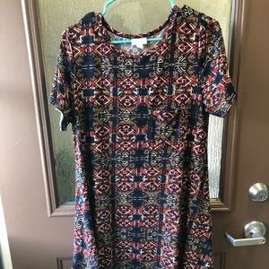 LuLaRoe: Medium Carly
